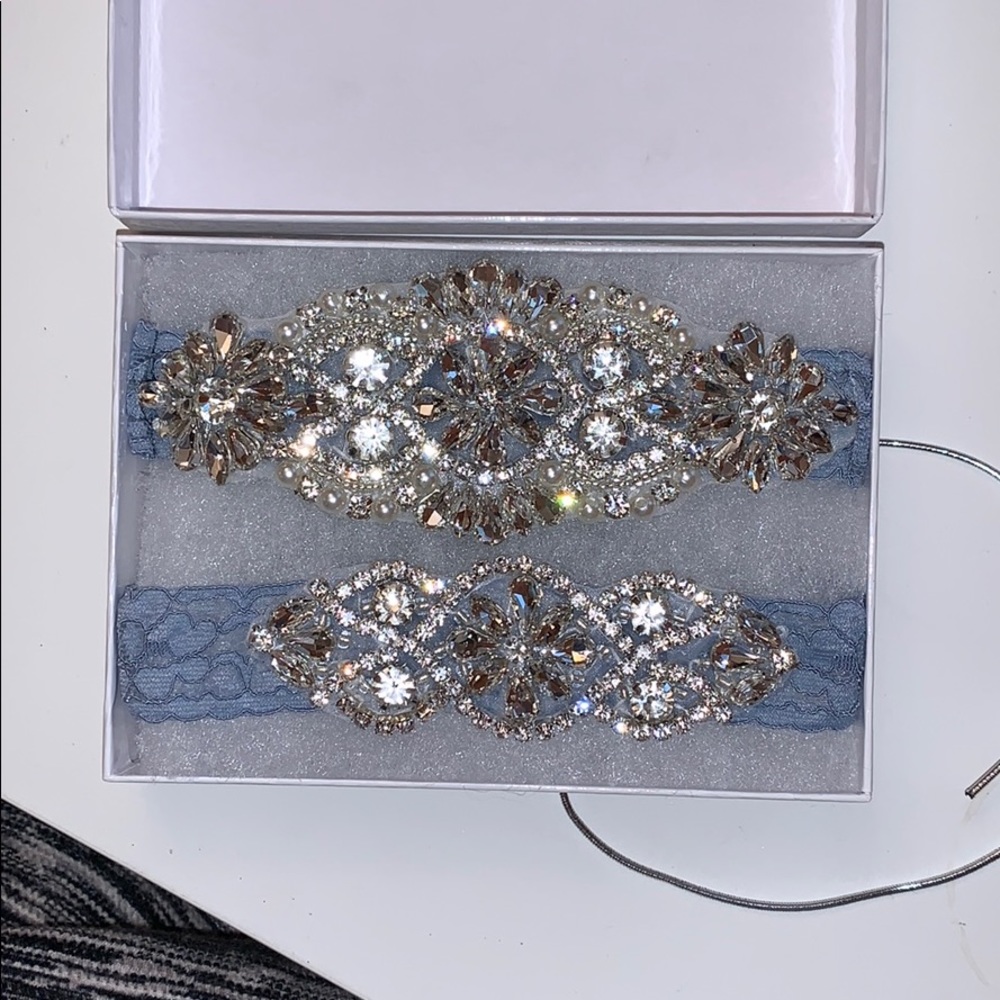 Set of bridal garters